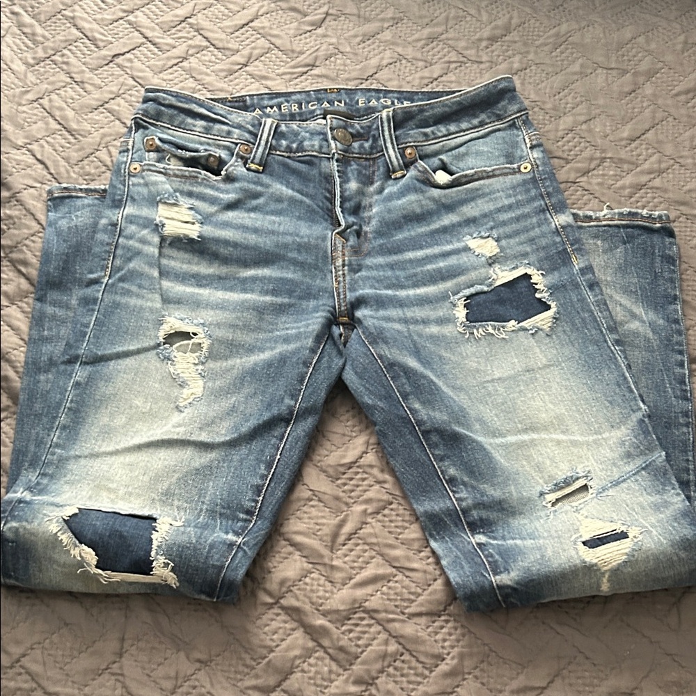 American Eagle Outfitters Men's Light Blue Ripped Jeans